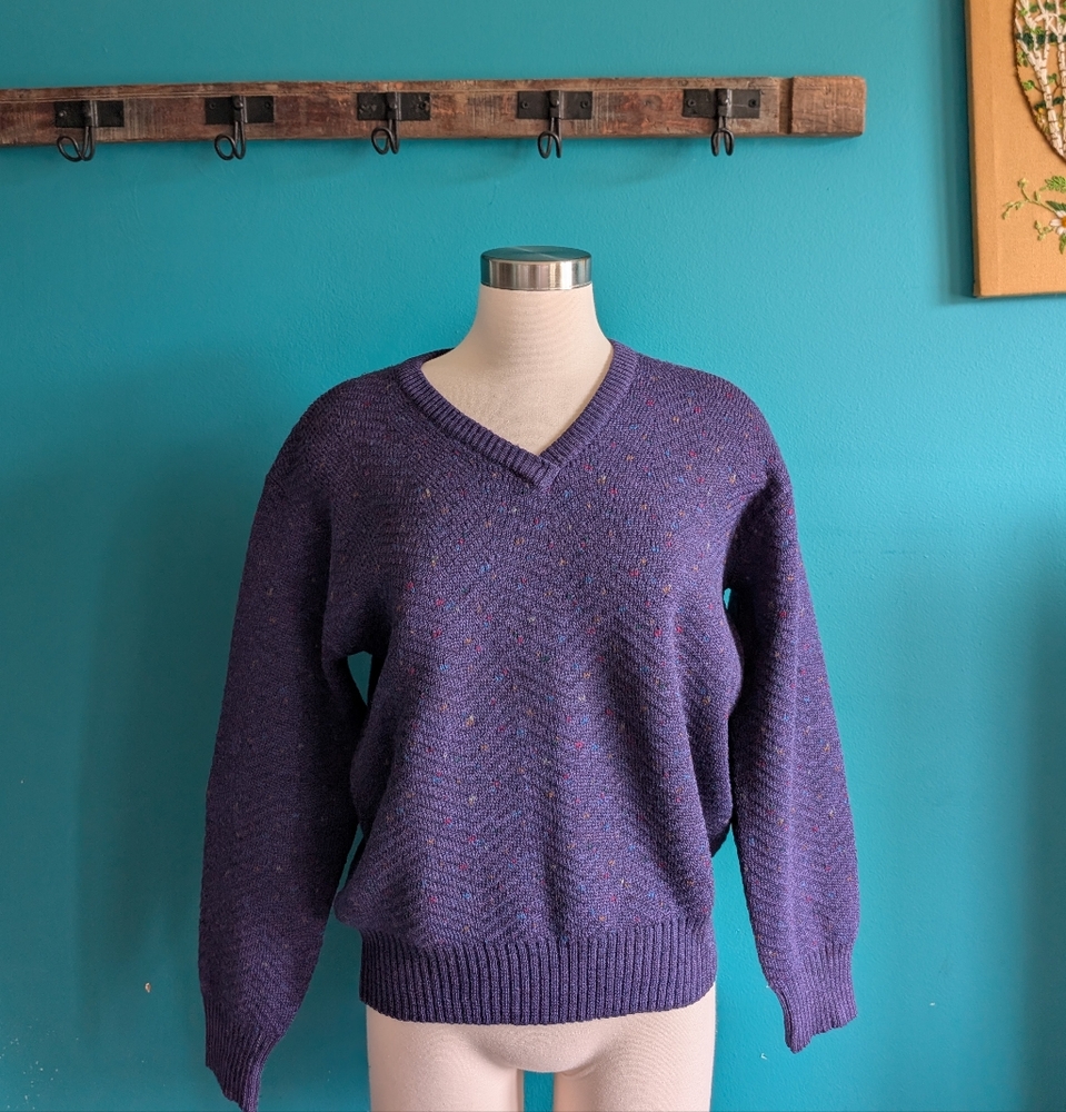 Women's Vintage Wool V Neck Sweater Size Medium Purple Herringbone Neiman Marcus
